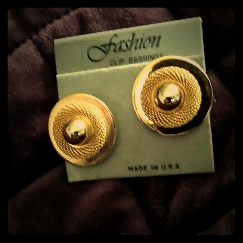 Retro Clip-On earrings